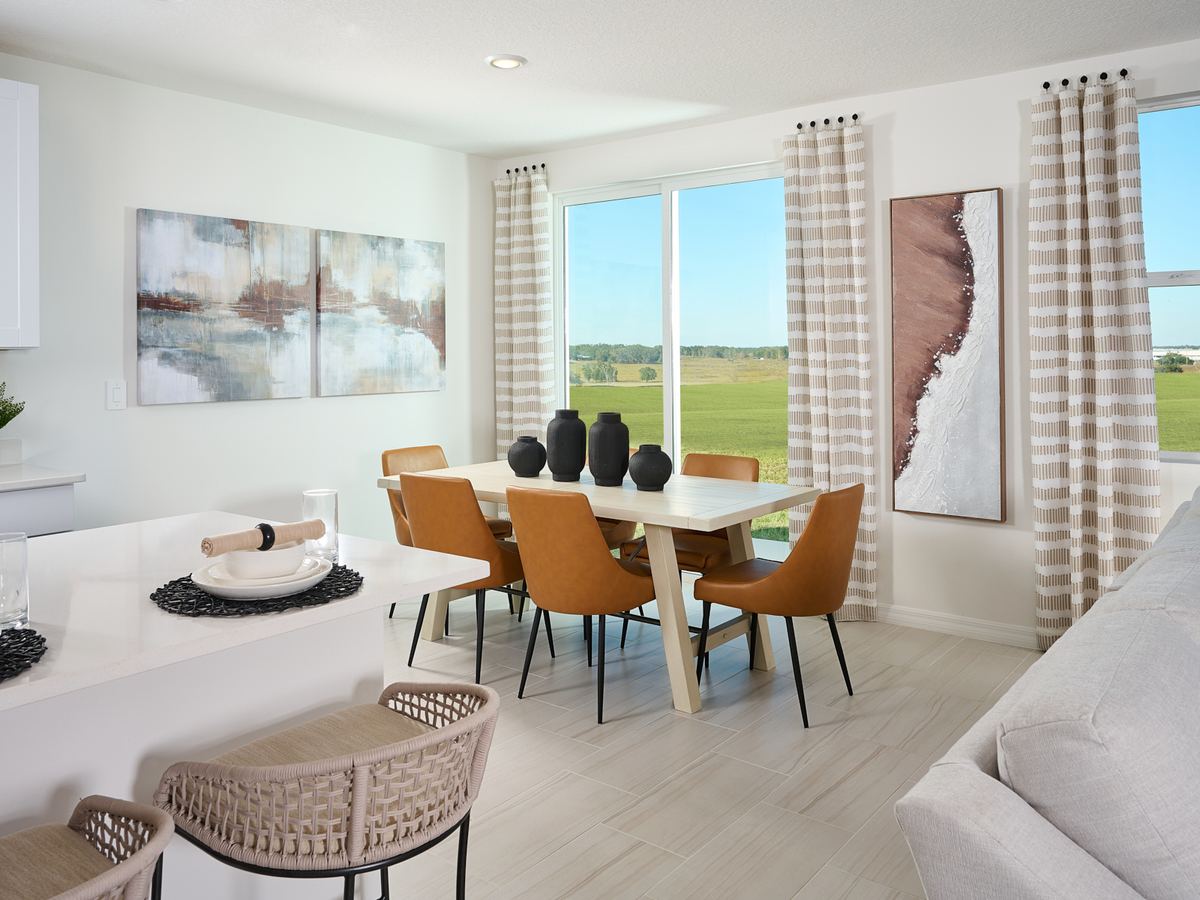 Dining area in the Hibiscus model at Benton Hills.