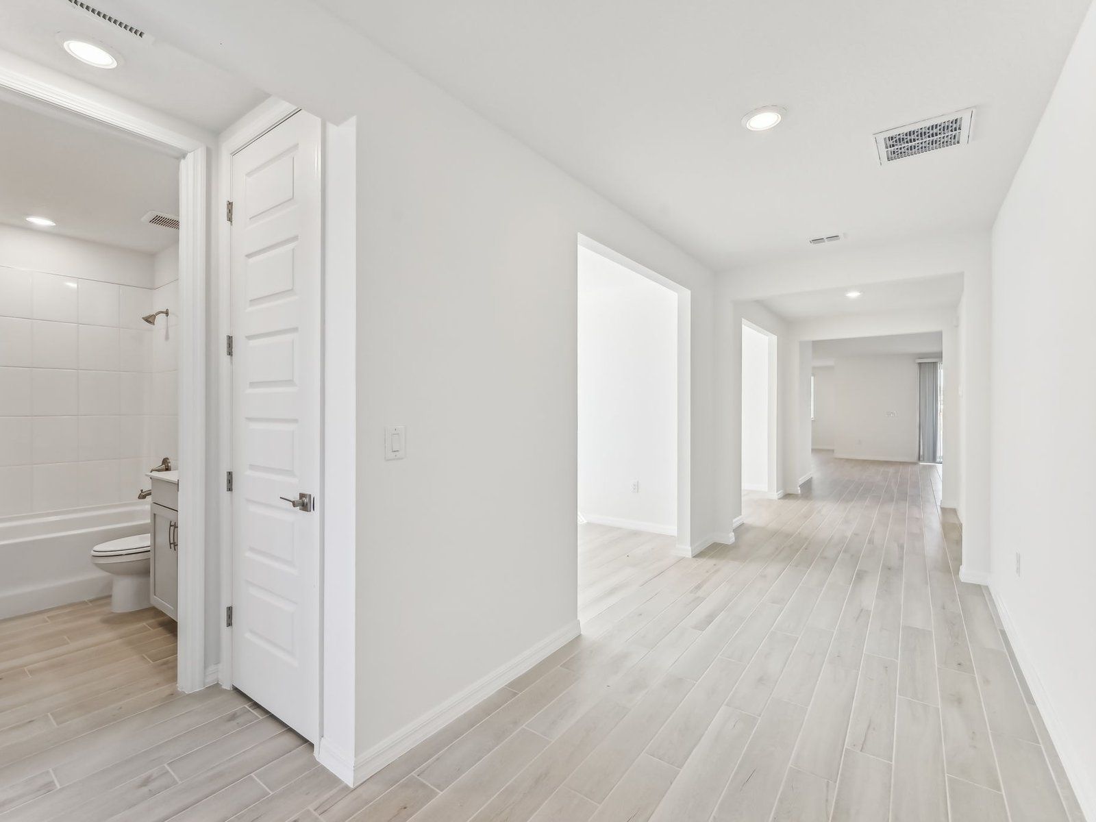 Hallway of Oakhurst