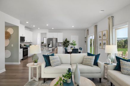 Welcome to the Brentwood model at Brayfield Manor.