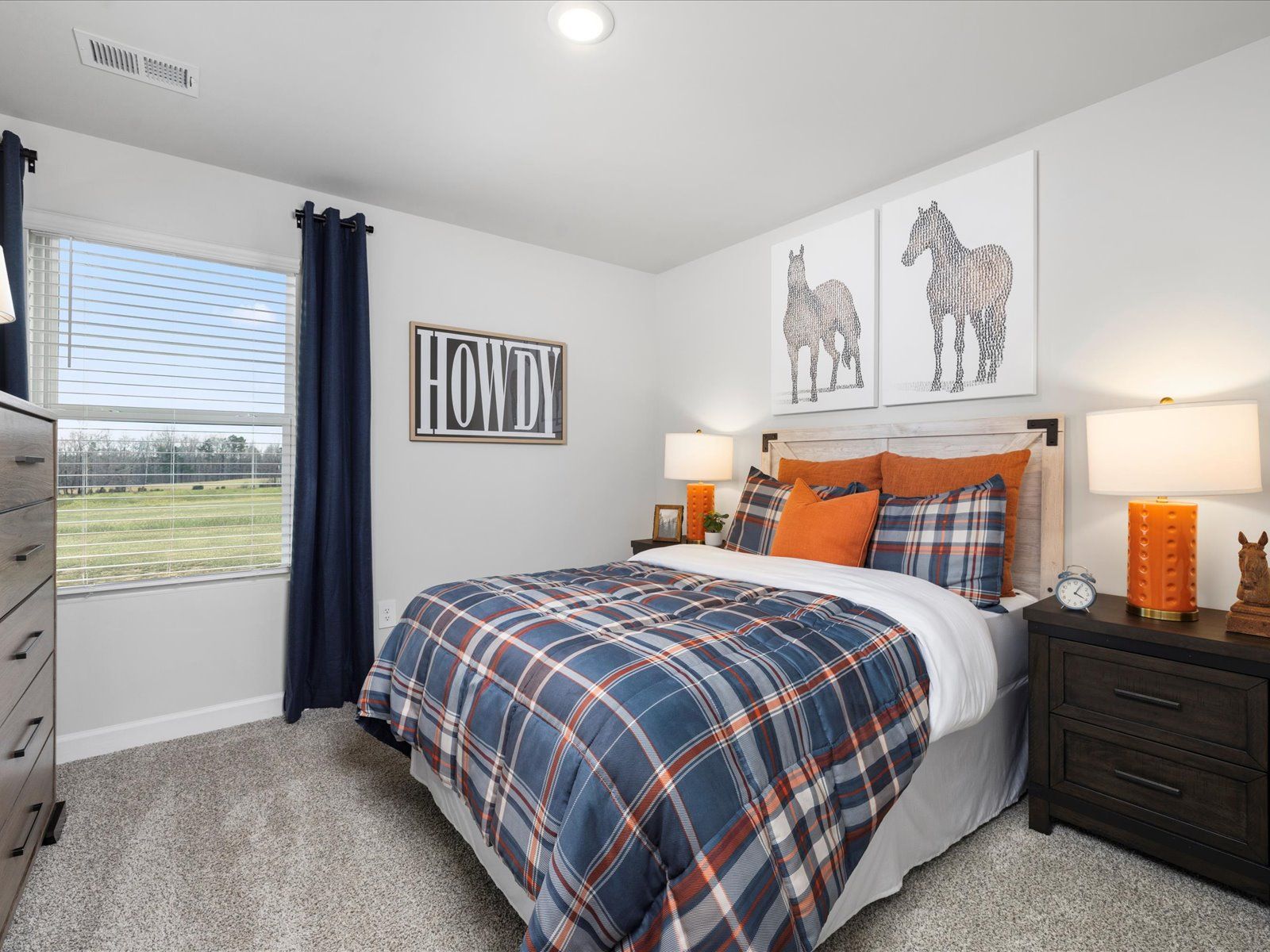 Welcome to the Brentwood model at Brayfield Manor.