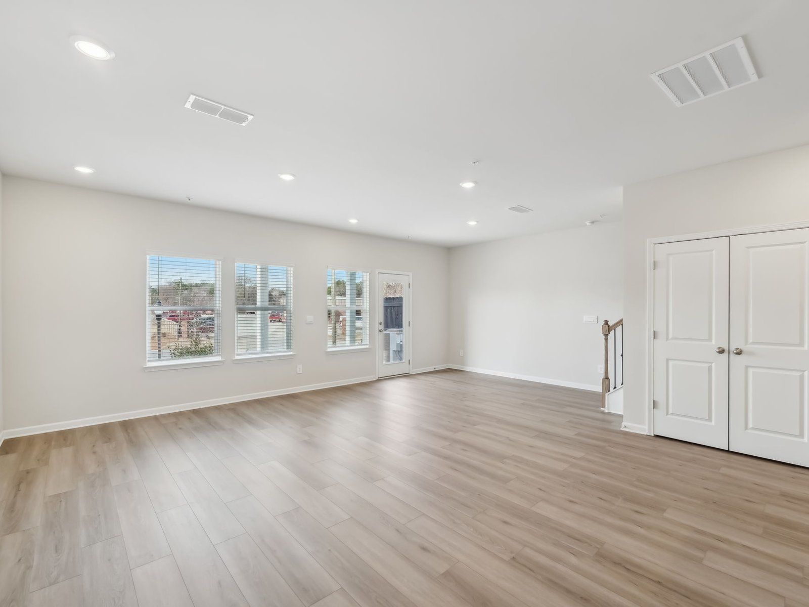The Jade floorplan with the Charm White interior package.