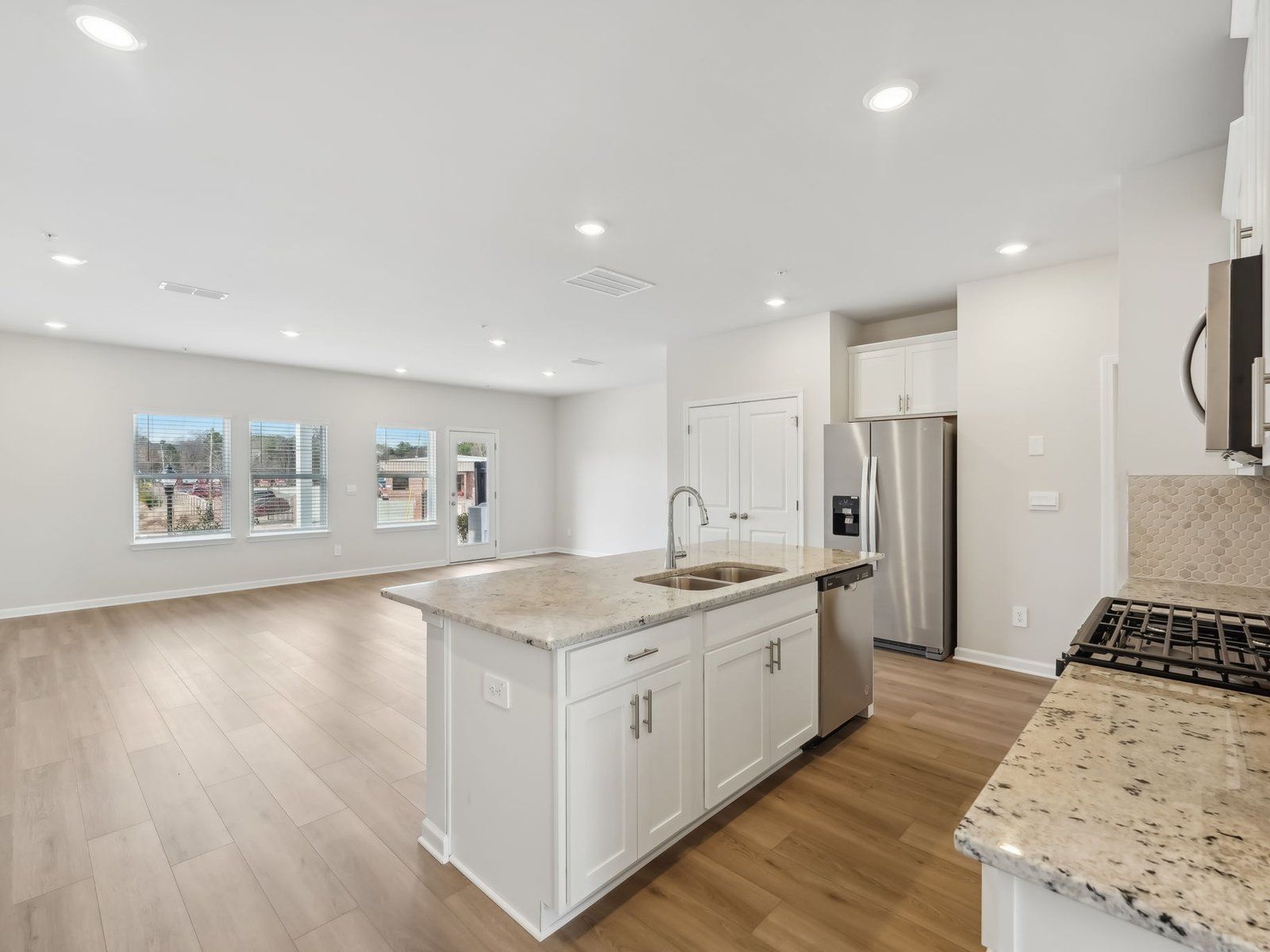 The Jade floorplan with the Charm White interior package.