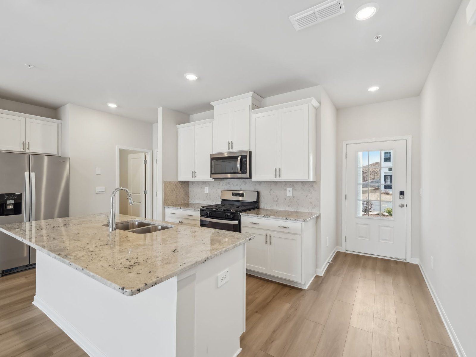 The Jade floorplan with the Charm White interior package.