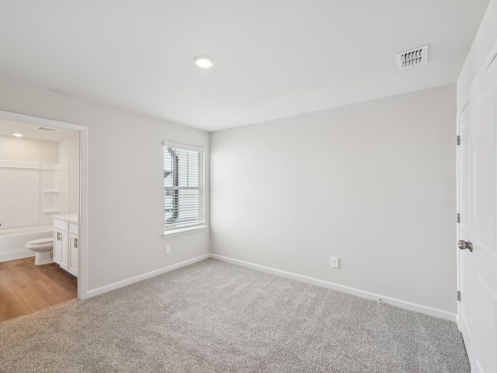 The Jade floorplan with the Charm White interior package.