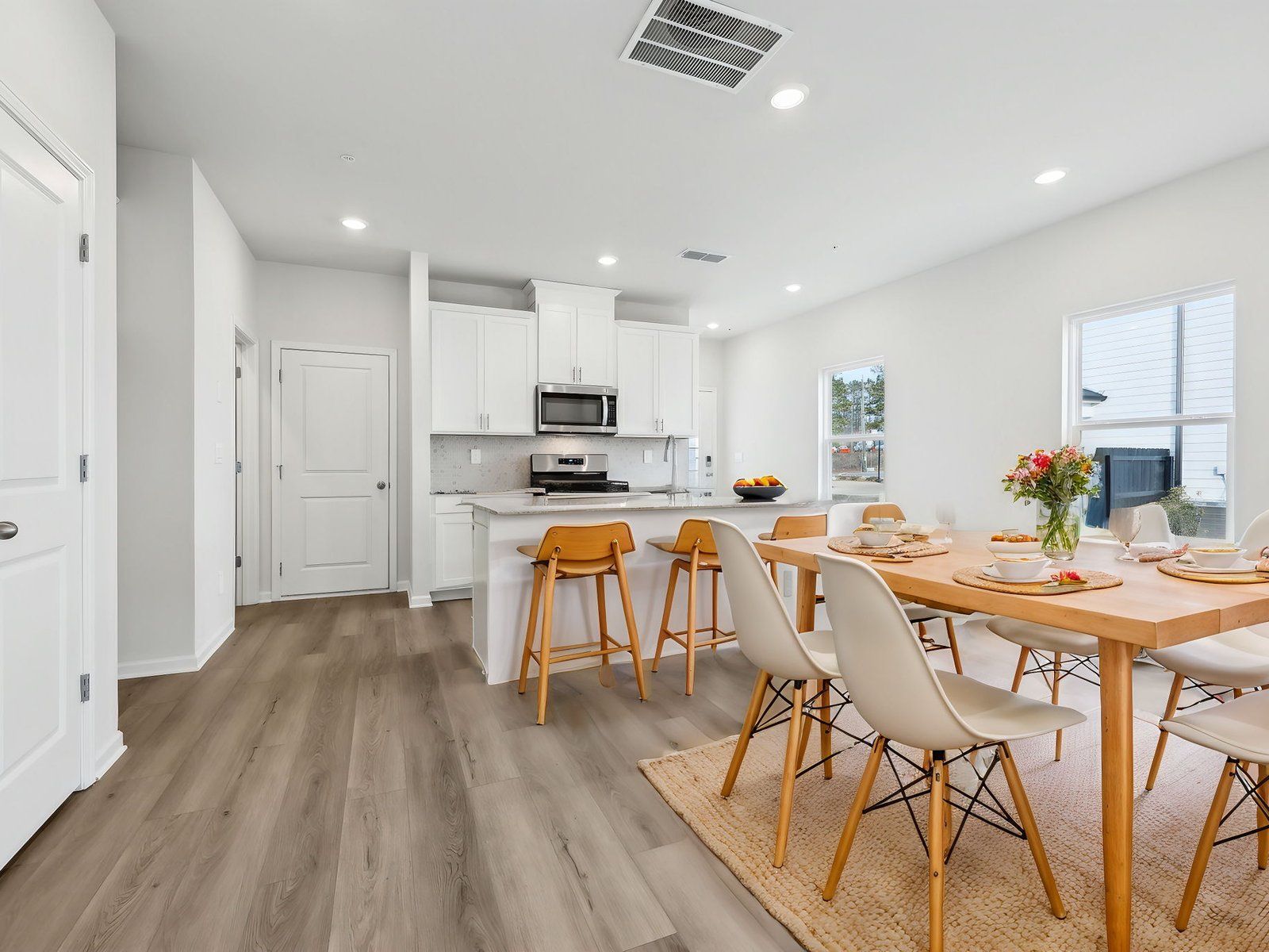 The Jade End Unit floorplan with the Elemental Frost interior package.