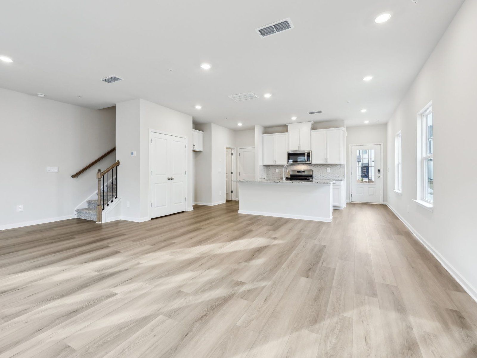 The Jade End Unit floorplan with the Elemental Frost interior package.