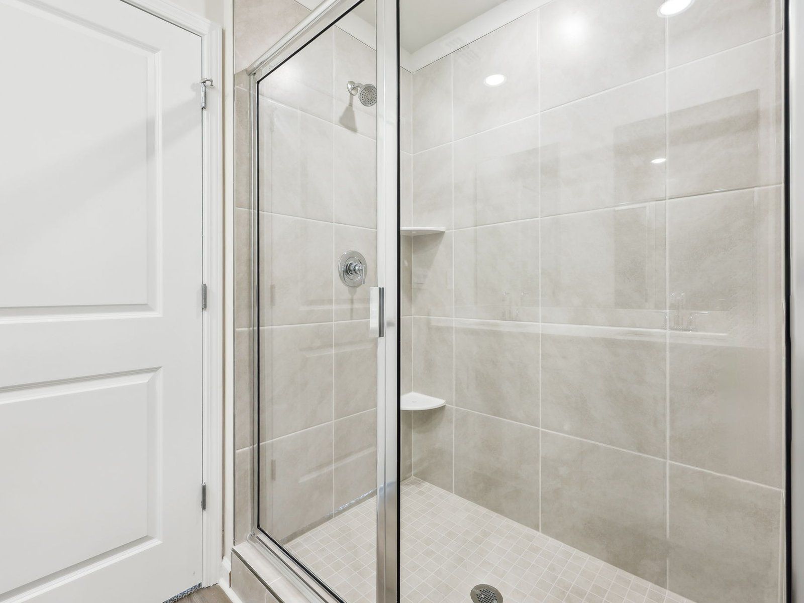 The Jade End Unit floorplan with the Elemental Frost interior package.