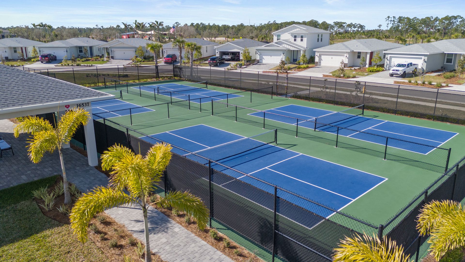 Crescent Lakes Amenity