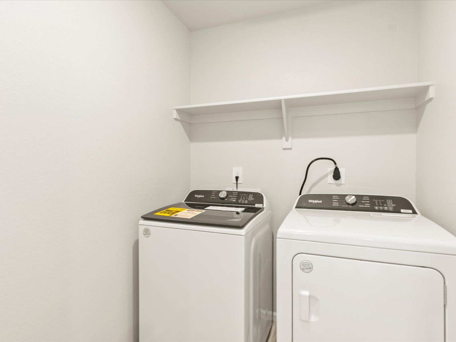 DEN_Westgate_Twin-Peaks_Laundry-Area_C_2700-73rd-Ave-Ct