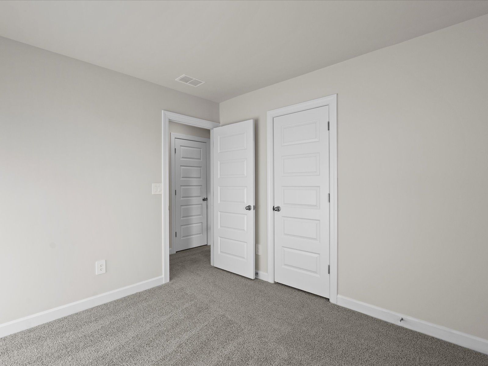 Welcome to the Dallas floorplan at Village at White Pine.