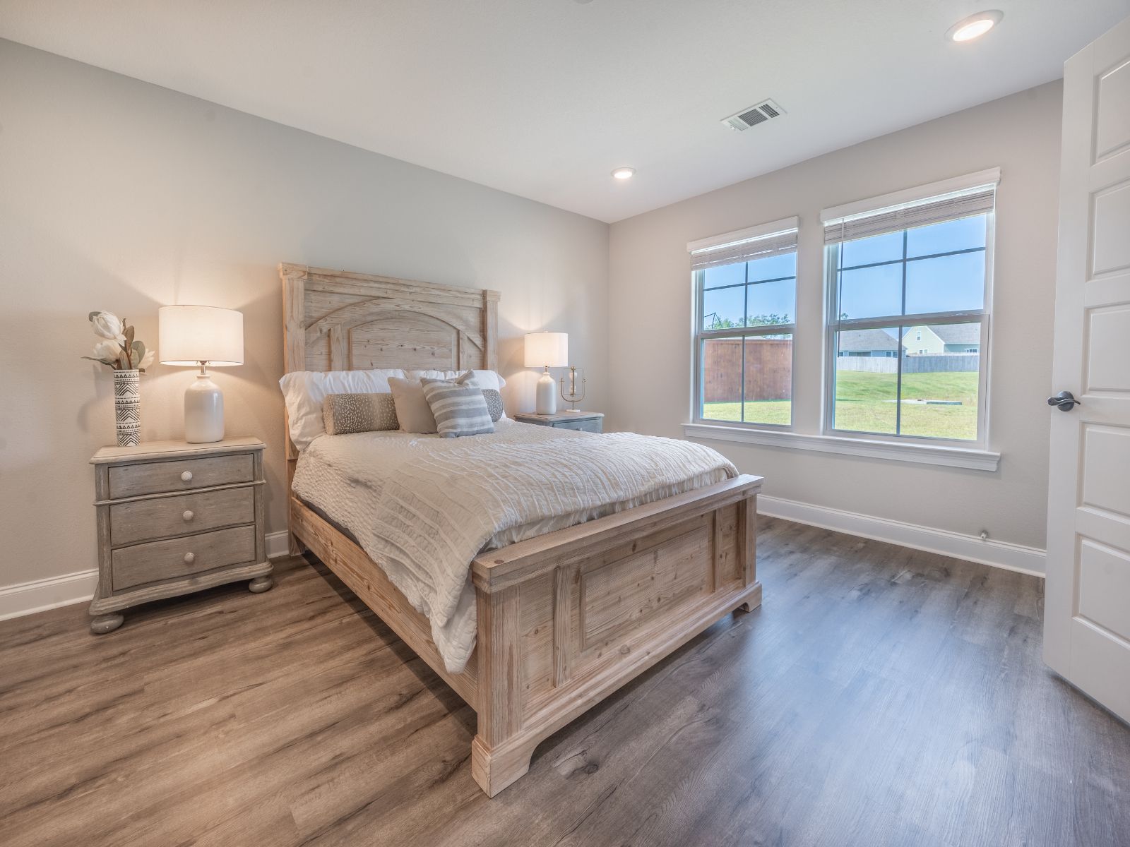 GLF_ElliottHomes_Opal_C143_PrimaryBed.jpg