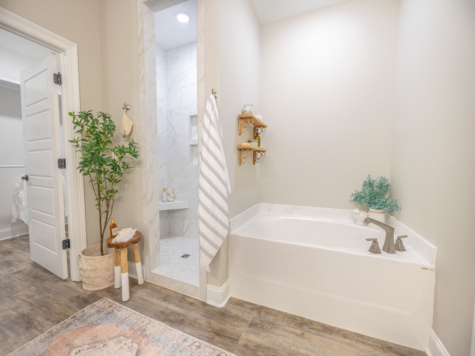 Primary bathroom in the Decatur floorplan at a Meritage Homes community in Gulfport, MS.