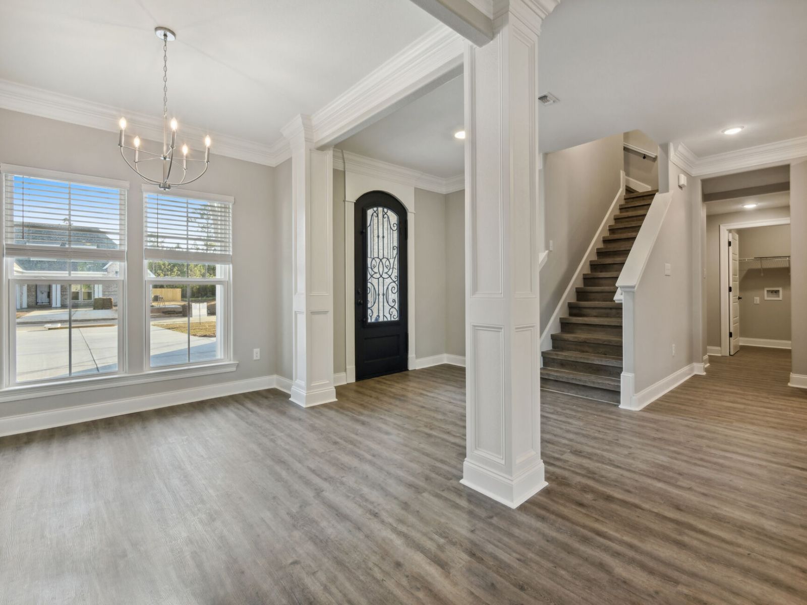 Dining area in the Elliott floorplan at a Meritage Homes community in Gulfport, MS.