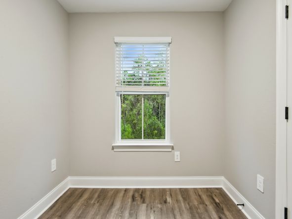 Secondary bedroom in the Parker floorplan at a Meritage Homes community in Gulfport, MS.