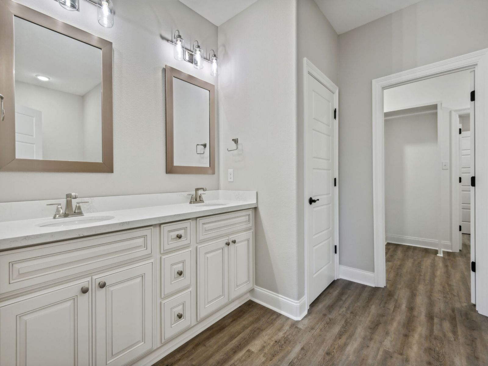 Primary bathroom in the Elliott floorplan at a Meritage Homes community in Gulfport, MS.