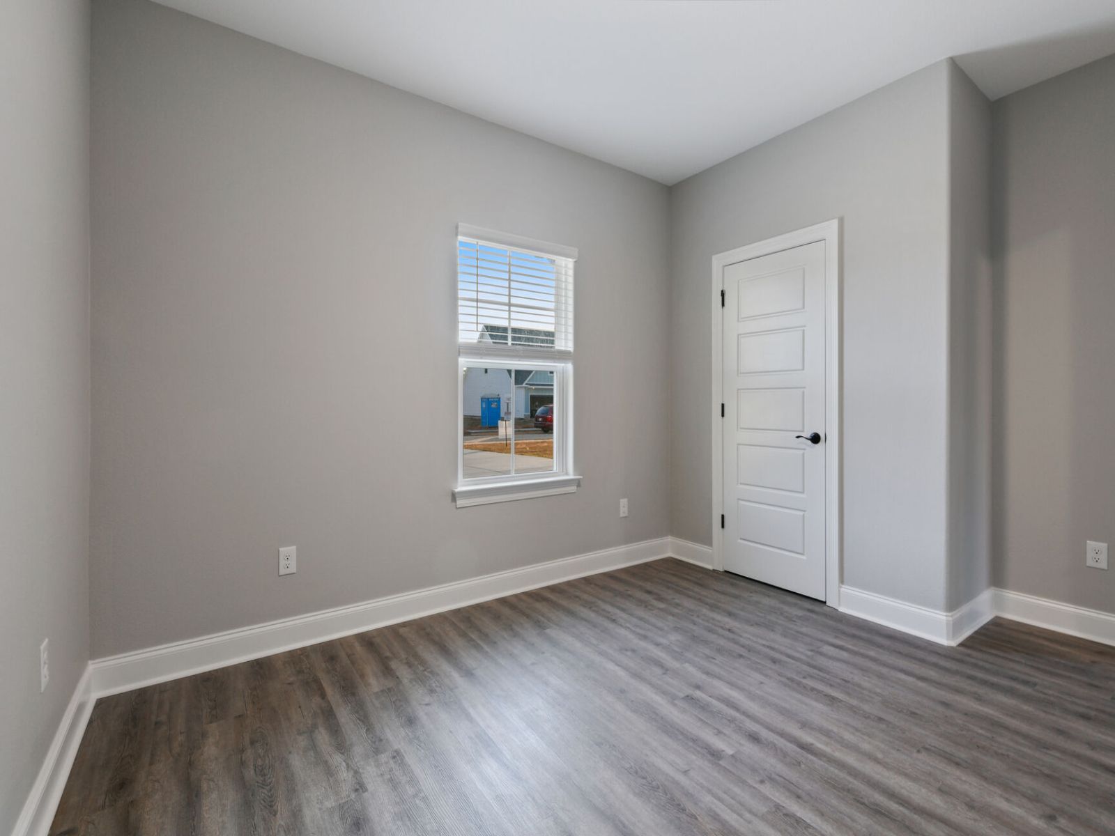 Secondary bedroom in the Elliott floorplan at a Meritage Homes community in Gulfport, MS.