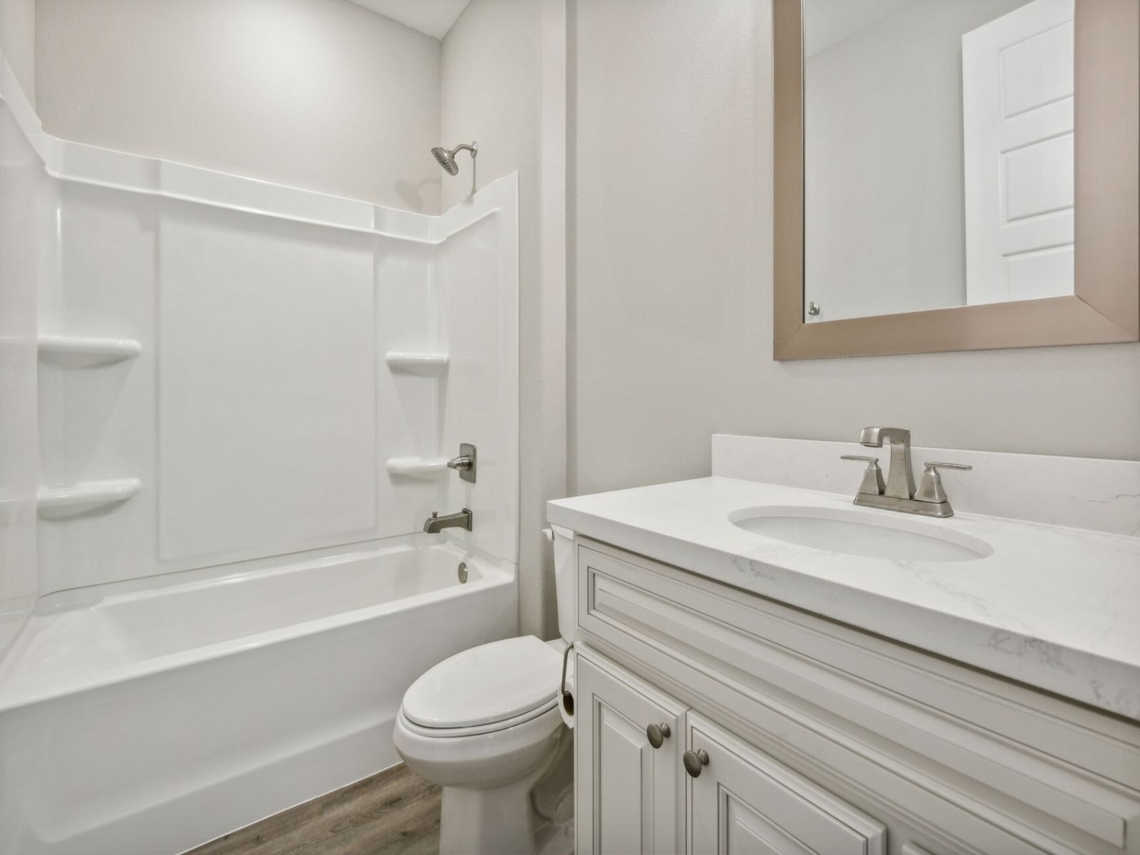Secondary bathroom in the Elliott floorplan at a Meritage Homes community in Gulfport, MS.