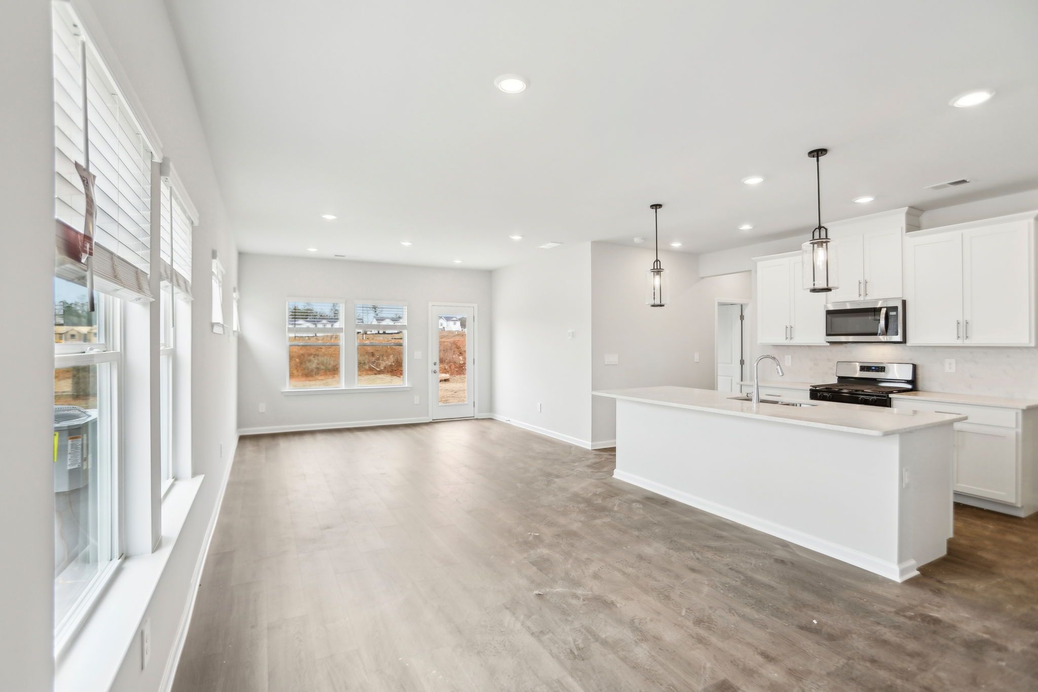 The Roswell floorplan with the Finesse Linen interior package.