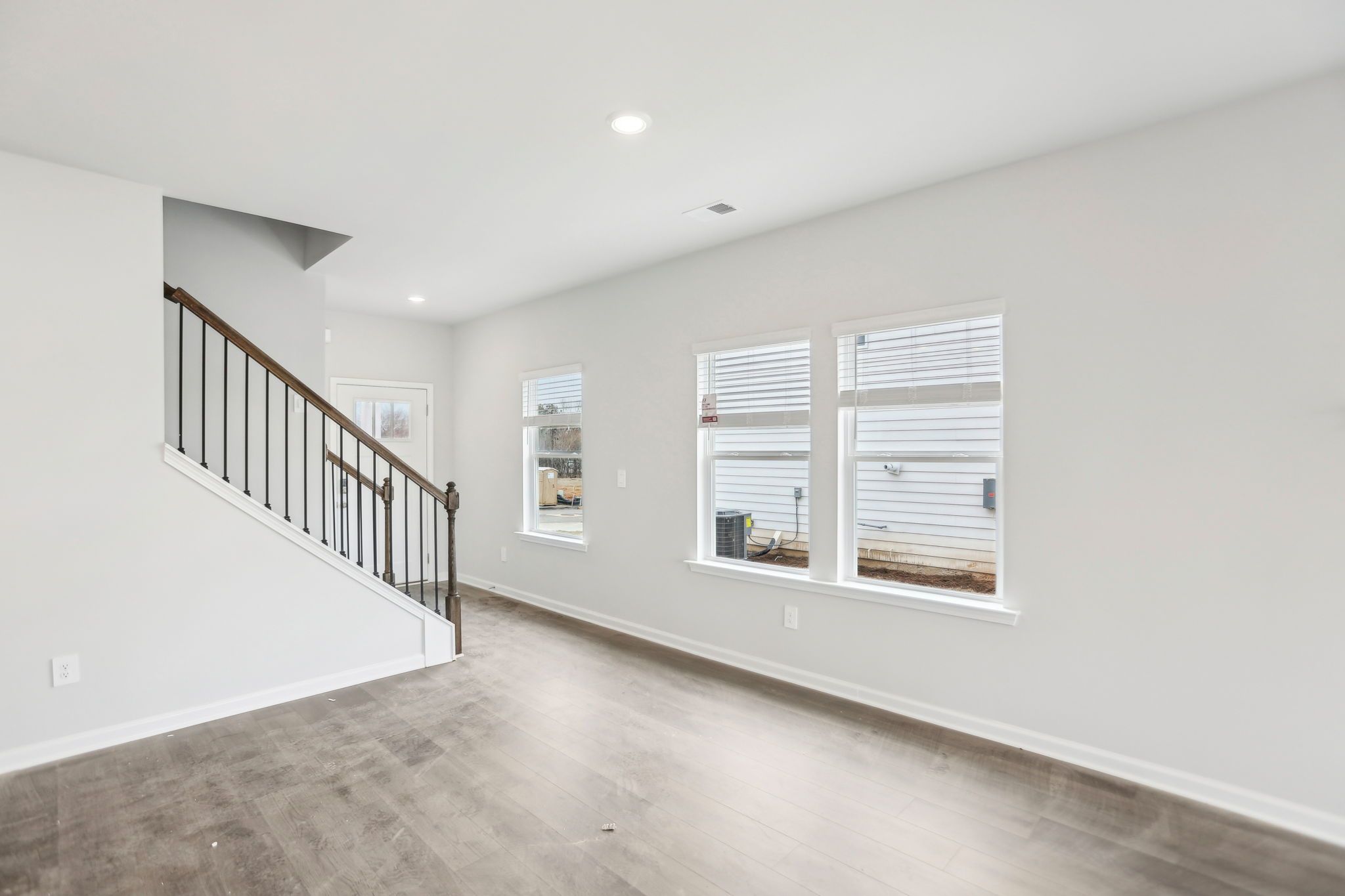 The Roswell floorplan with the Finesse Linen interior package.