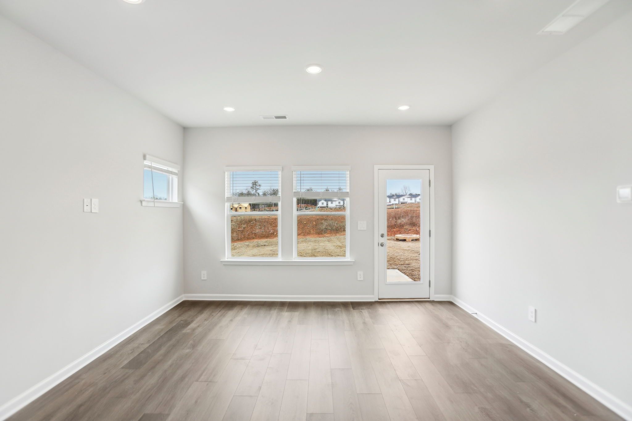 The Roswell floorplan with the Finesse Linen interior package.