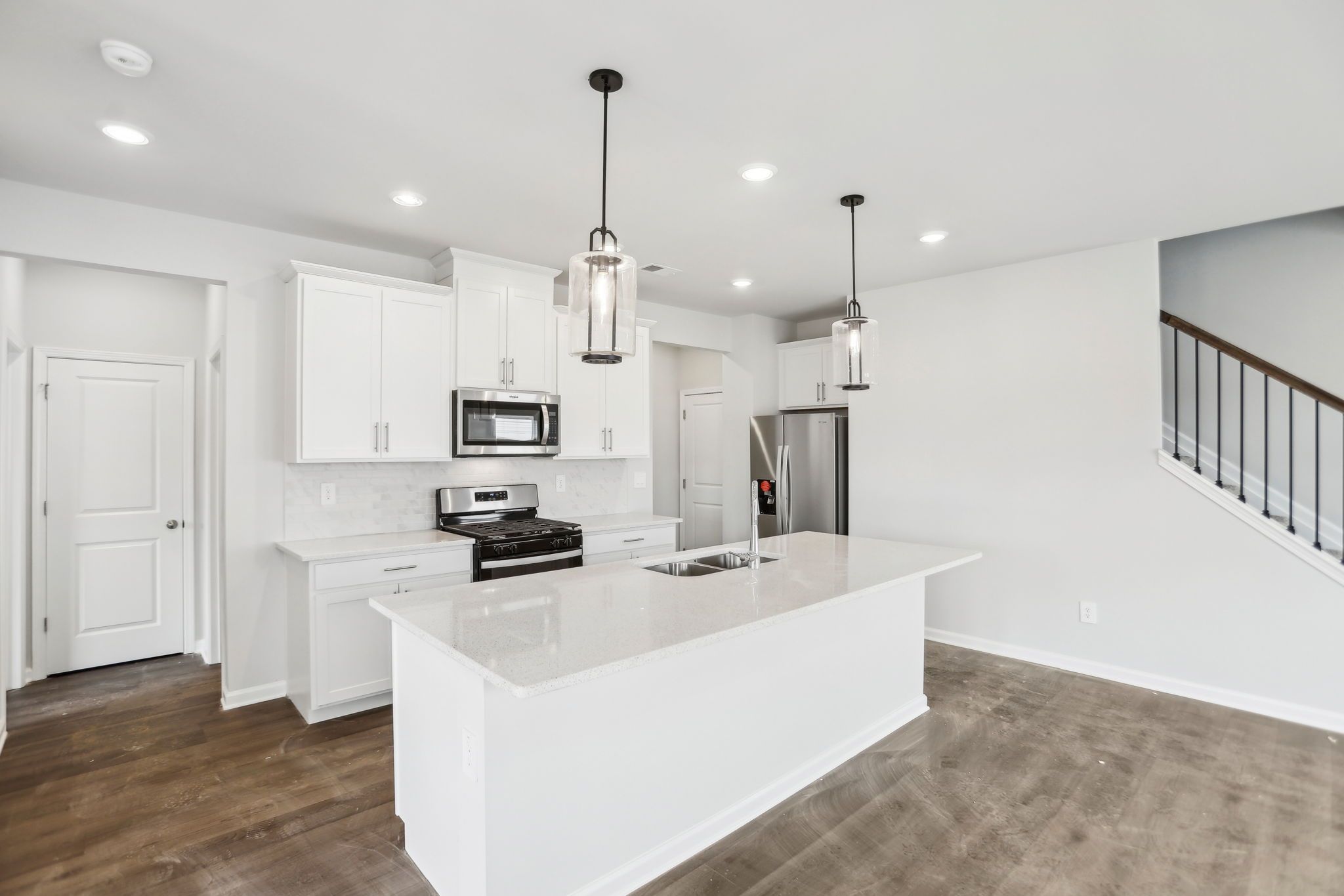 The Roswell floorplan with the Finesse Linen interior package.