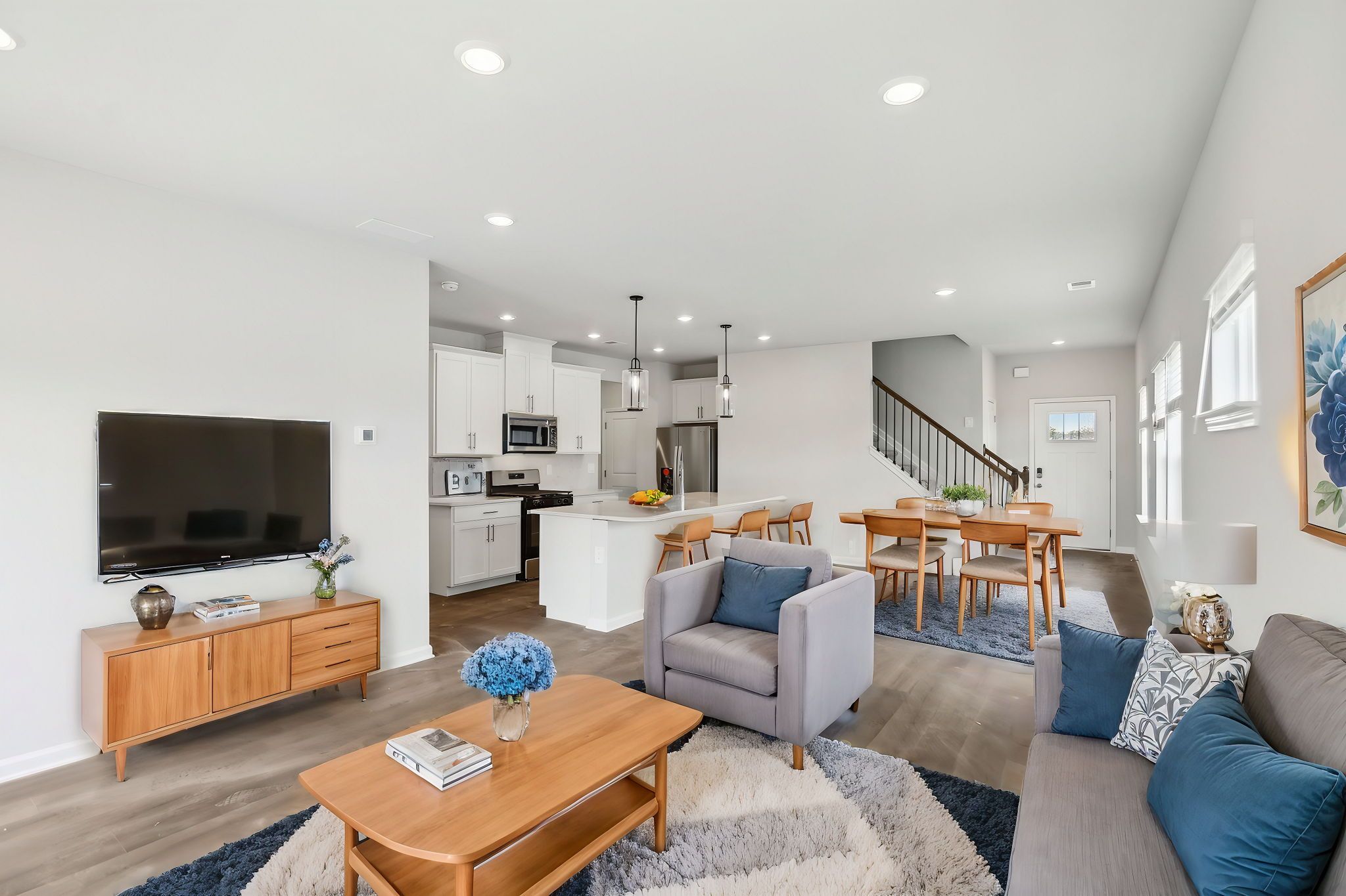 The Roswell floorplan with the Finesse Linen interior package.