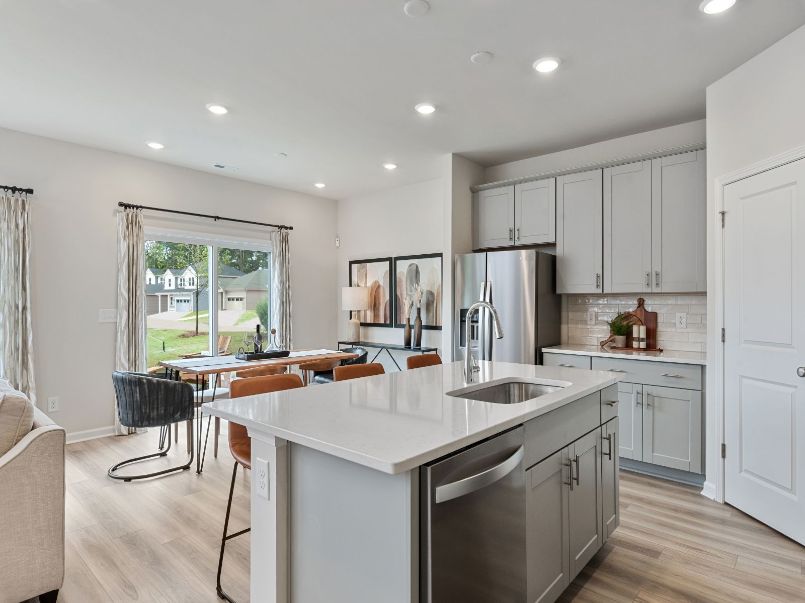 Enjoy the open-concept floorplan for cooking and hosting.
