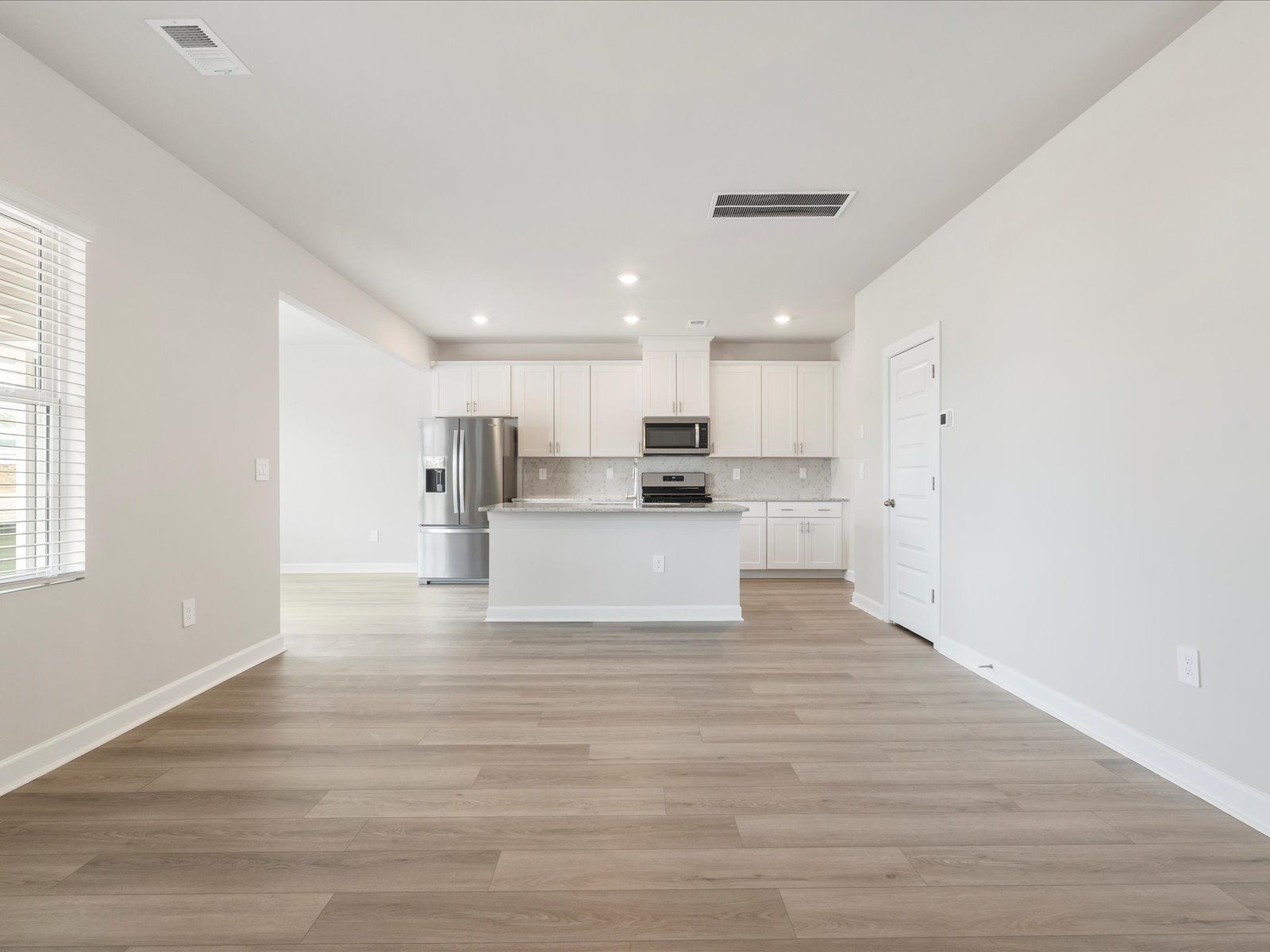 Welcome to the Dallas floorplan at Village White Pine.