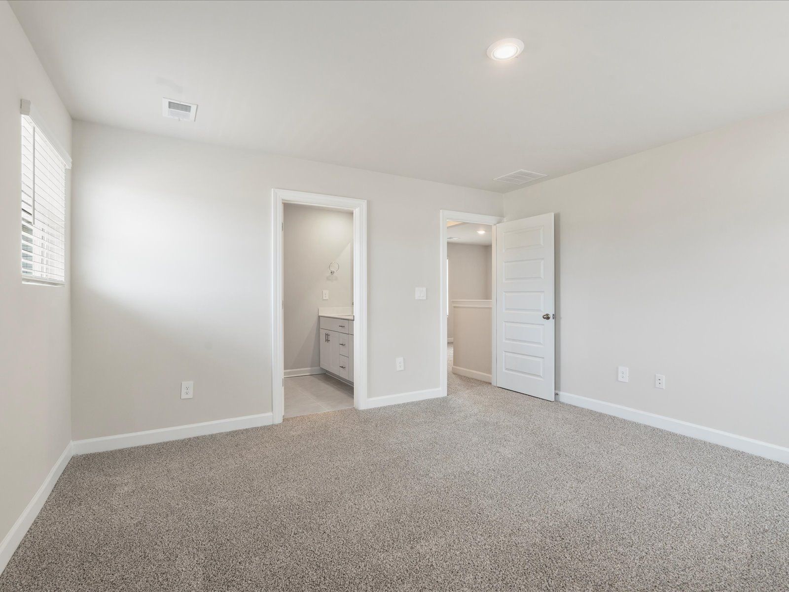 Welcome to the Dallas floorplan at Village White Pine.