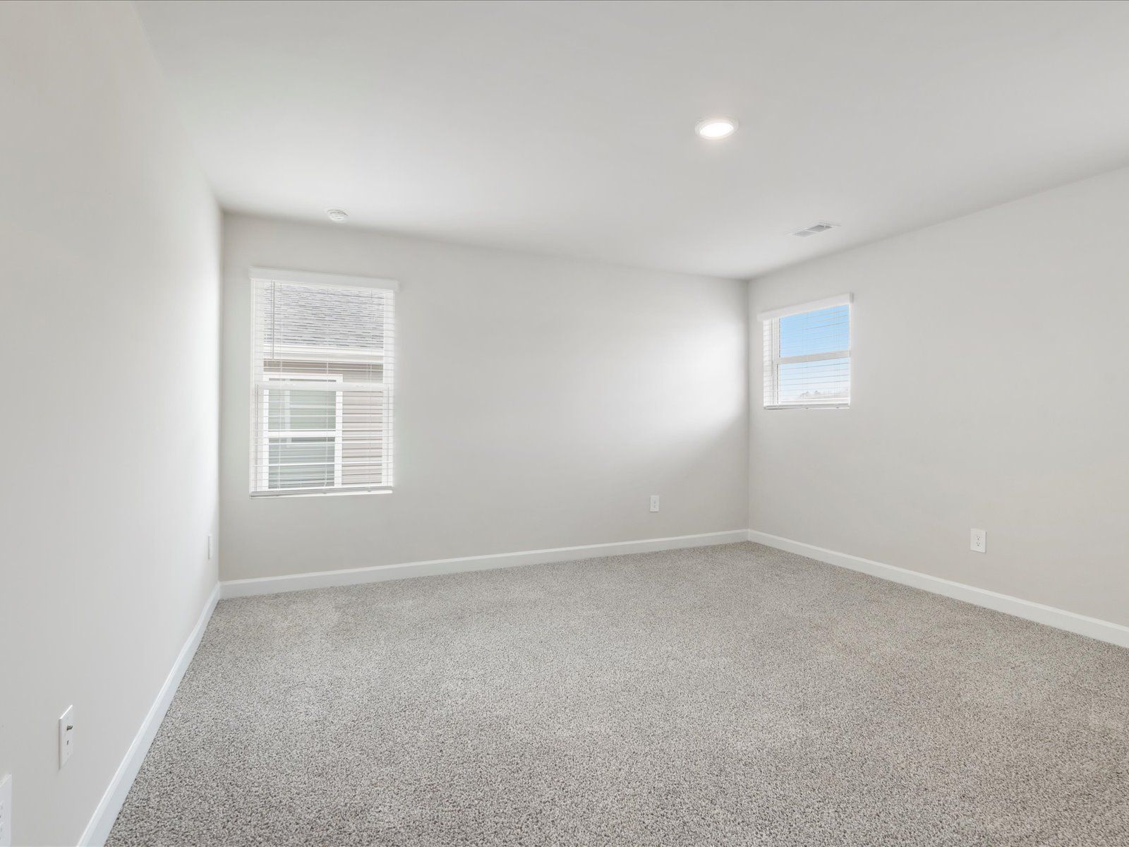 Welcome to the Dallas floorplan at Village White Pine.