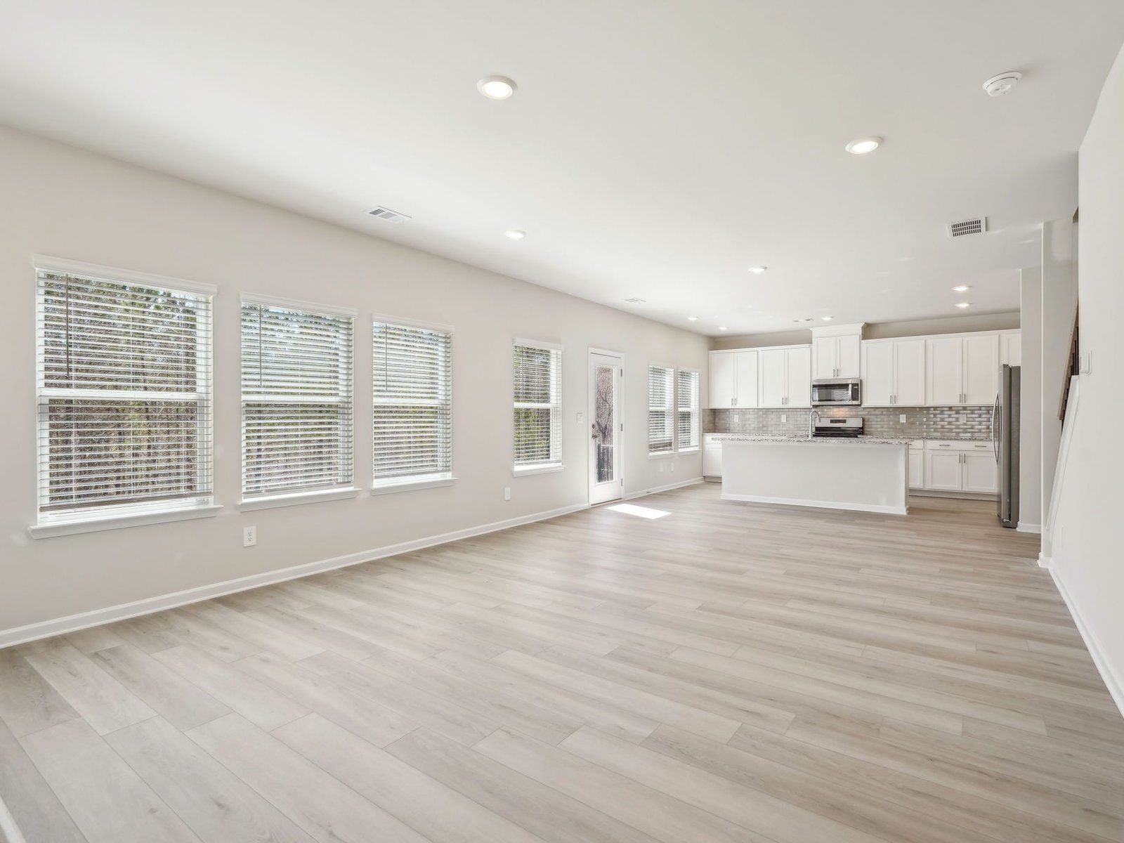 The Dakota floorplan with the Sleek 1 interior package.