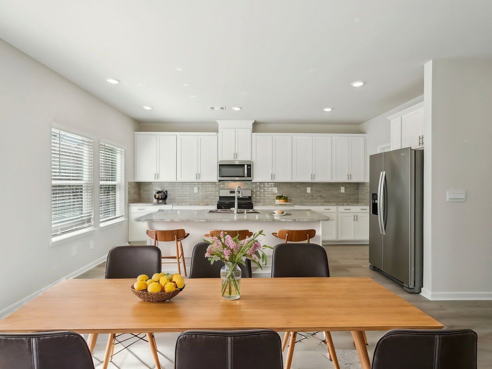 The Dakota floorplan with the Sleek 1 interior package.
