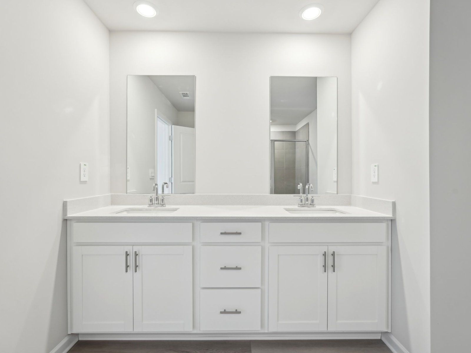 The Dakota floorplan with the Sleek 1 interior package.
