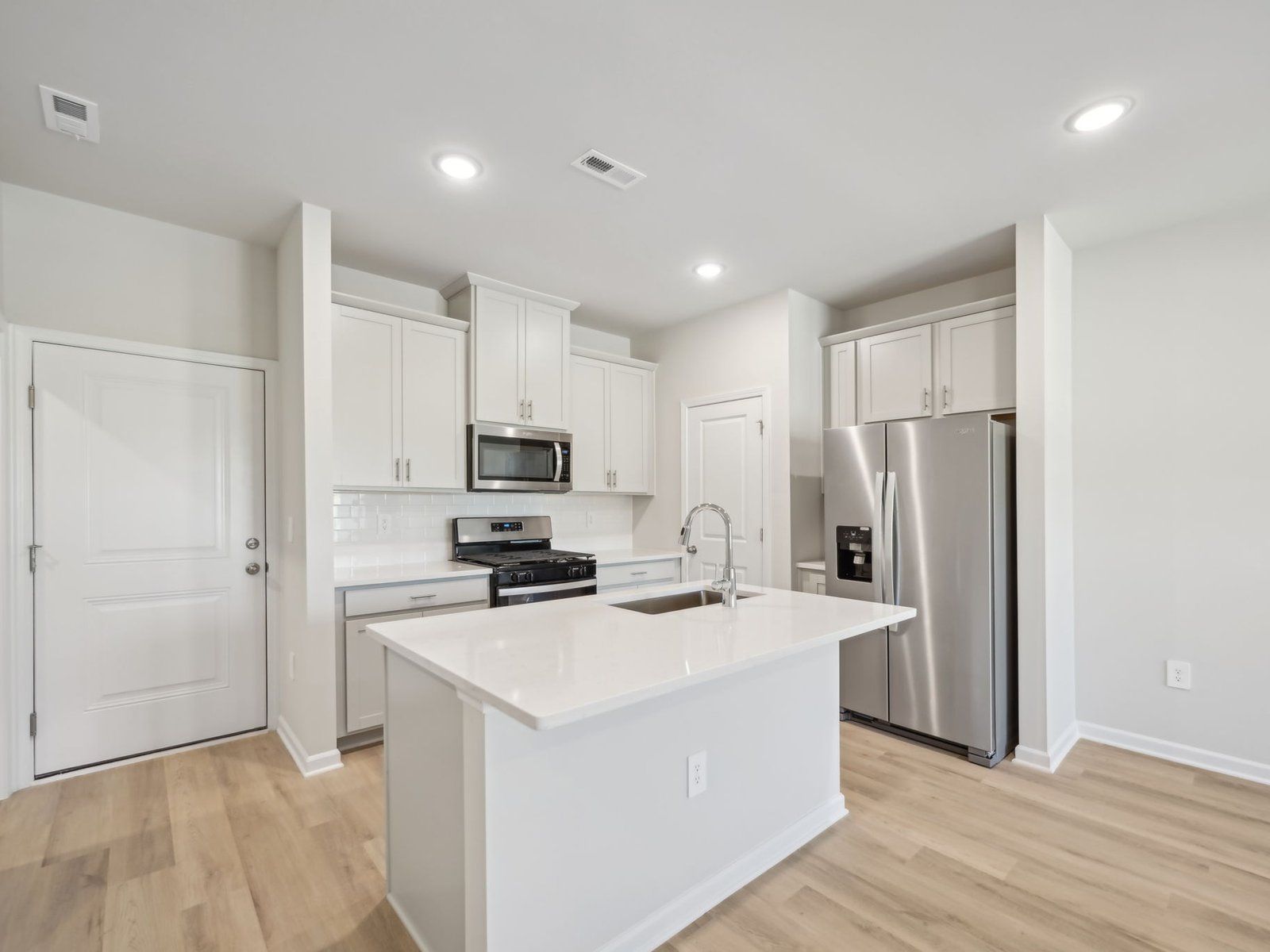 Bloomfield - Cadence Meadows Townes: Zebulon, North Carolina - Meritage Homes