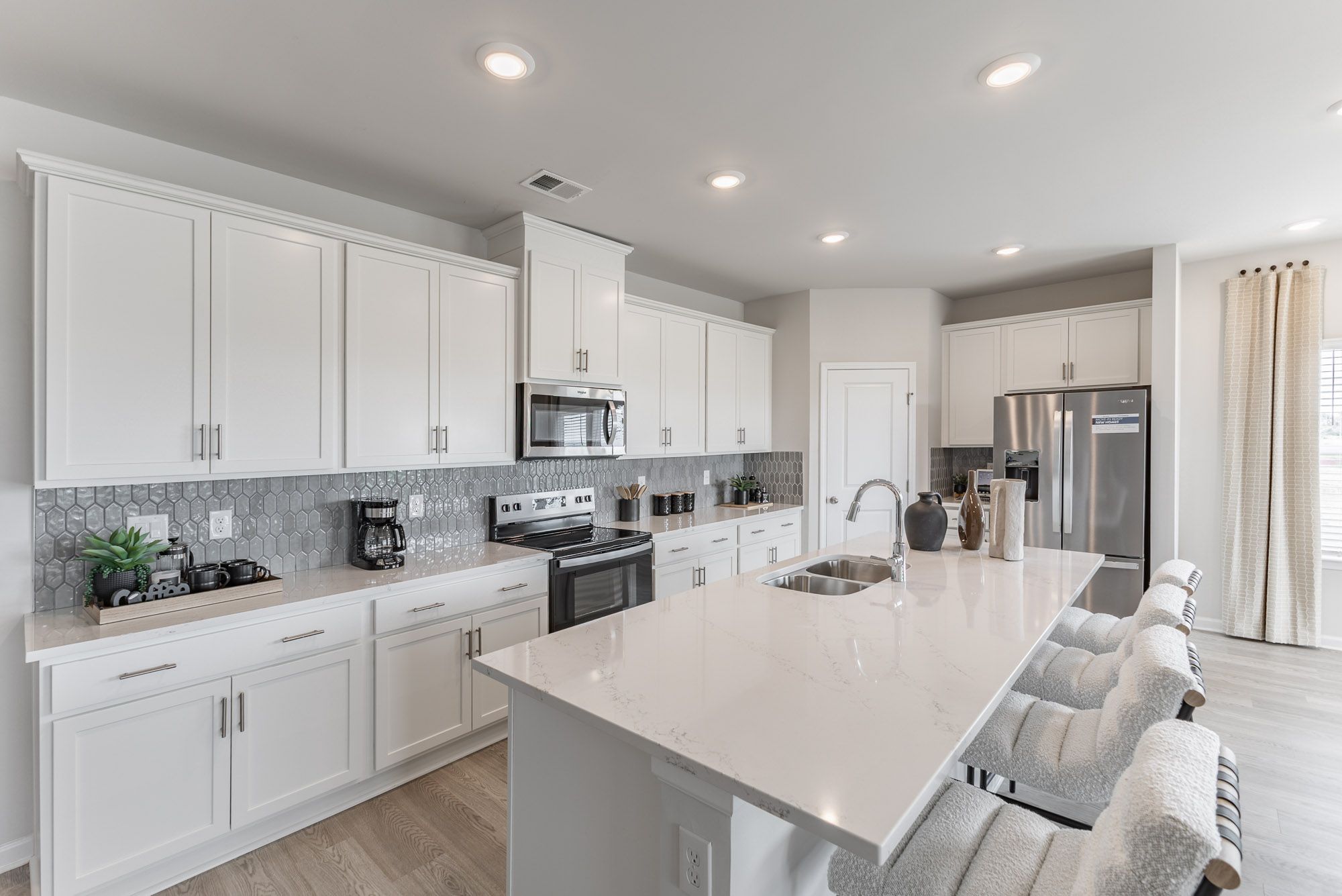 Welcome to the Gibson floorplan modeled at Madison Preserve.