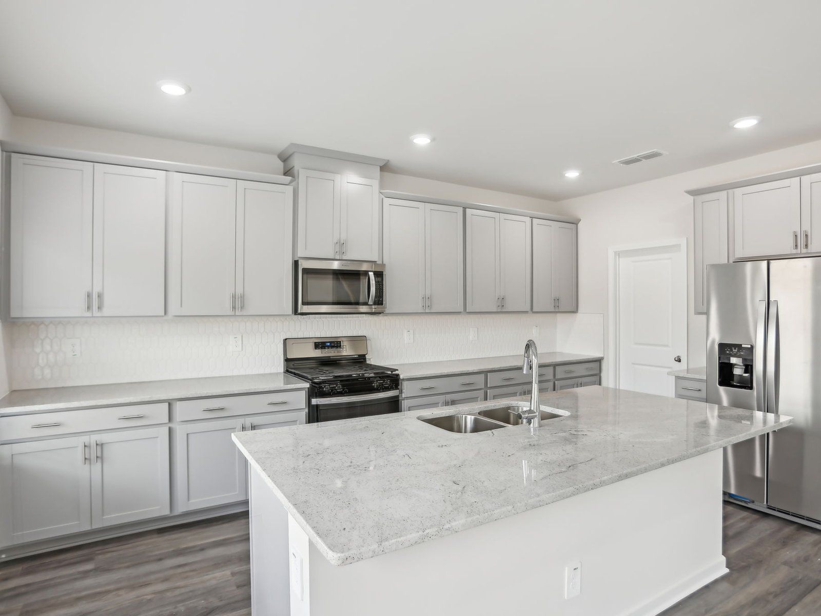The Dakota floorplan with the Distinct Grey interior package.