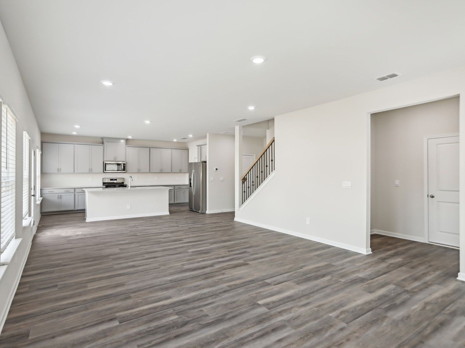 The Dakota floorplan with the Distinct Grey interior package.