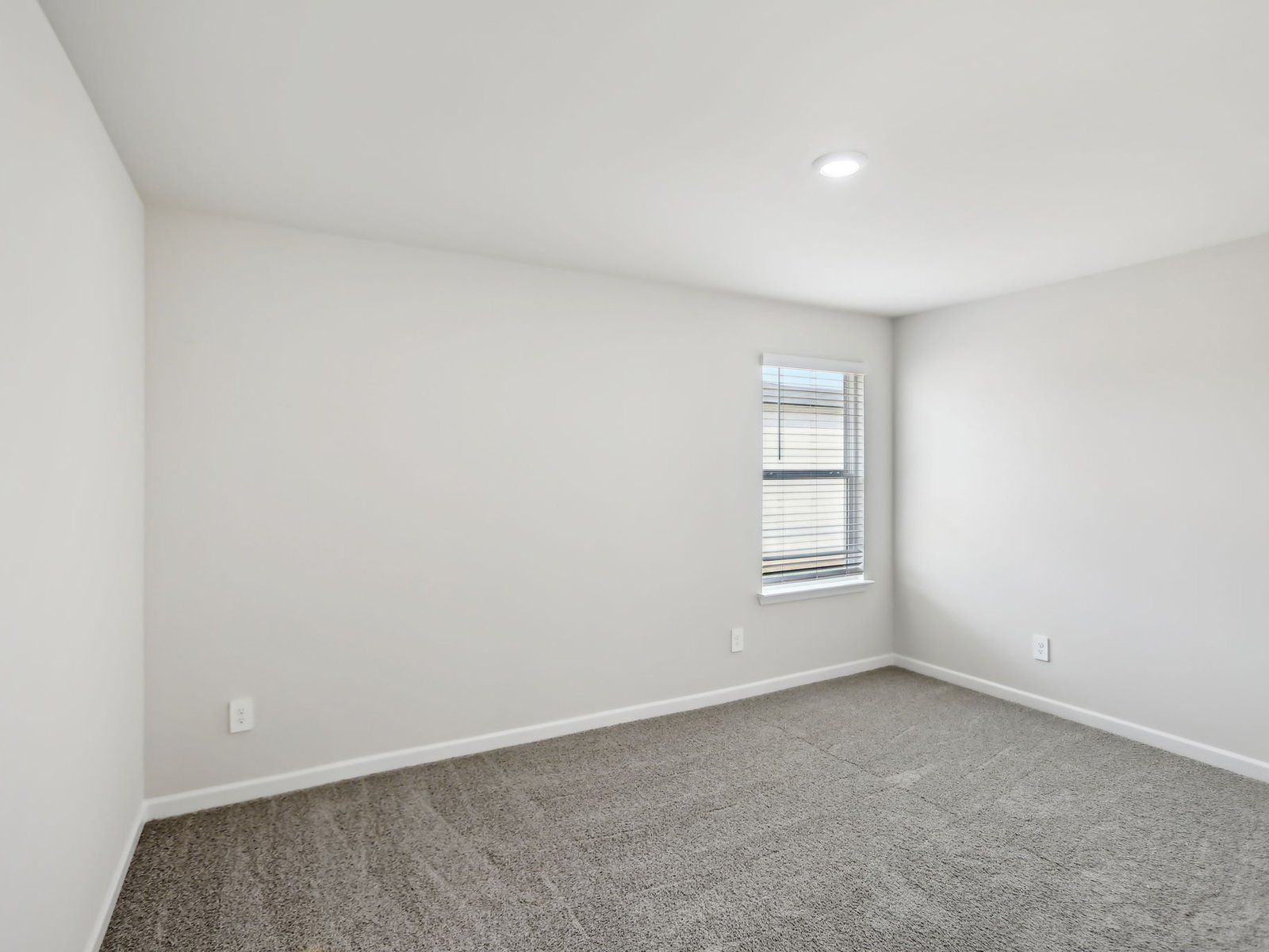 The Dakota floorplan with the Distinct Grey interior package.