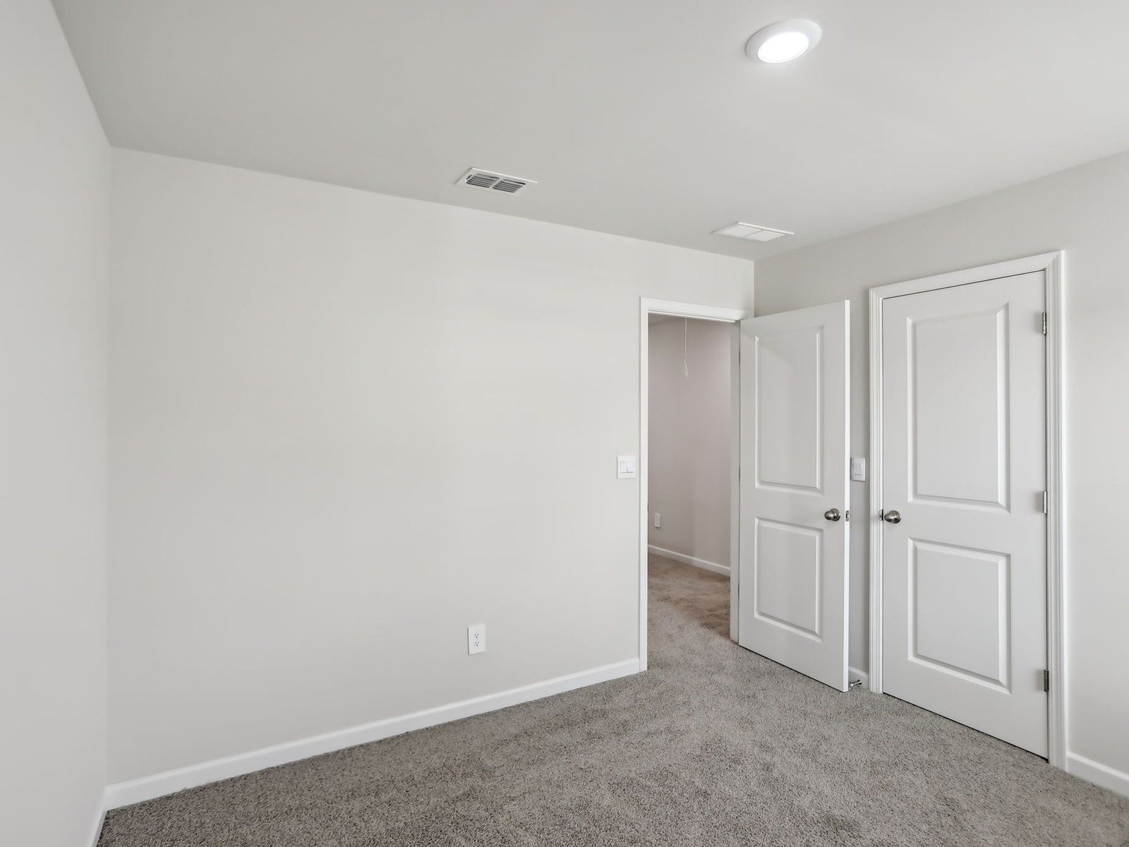 The Dakota floorplan with the Distinct Grey interior package.
