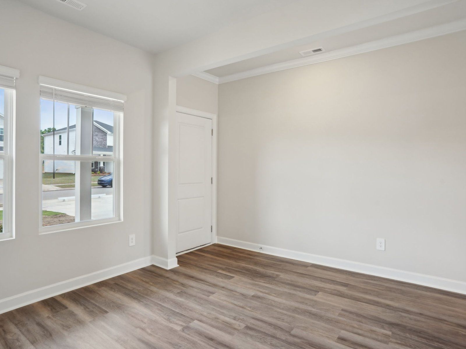 Customize the flex room into a home office or lounge space.
