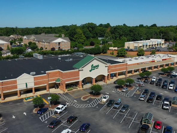Enjoy quick access to big box retailers for everyday shopping.