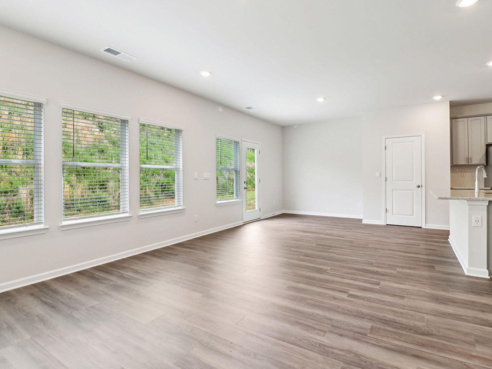 2849 Aralynn Way (Lennon)