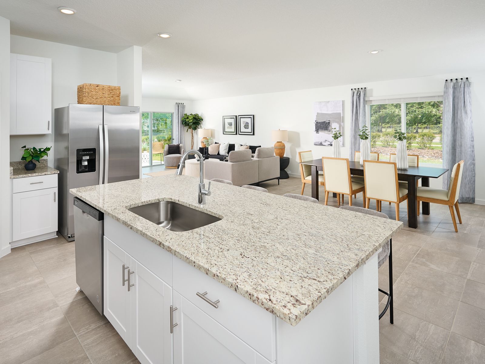 The Davenport floorplan great room modeled at Kings Preserve.