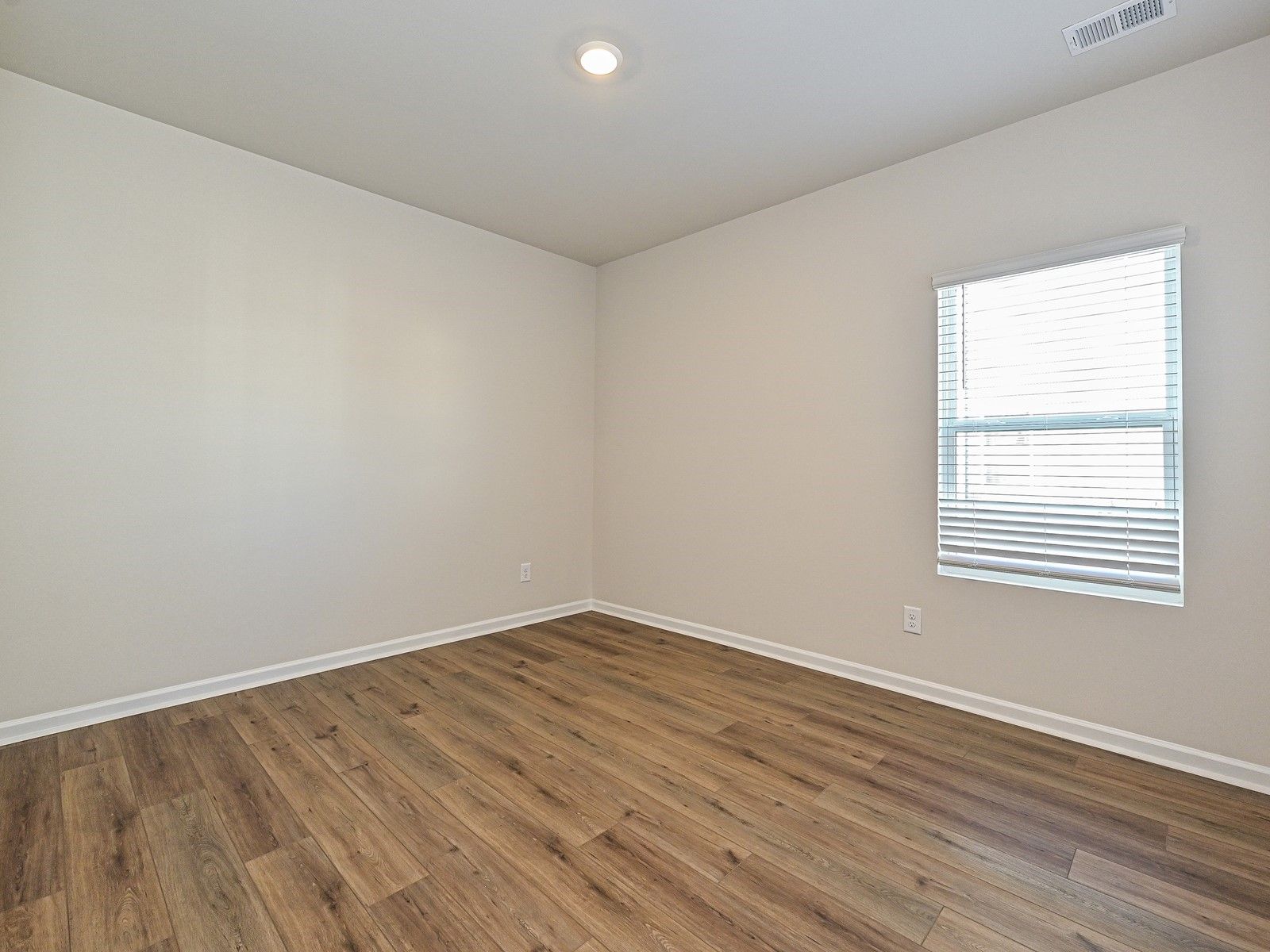 Turn the flex room into a lounge spot or dining space.