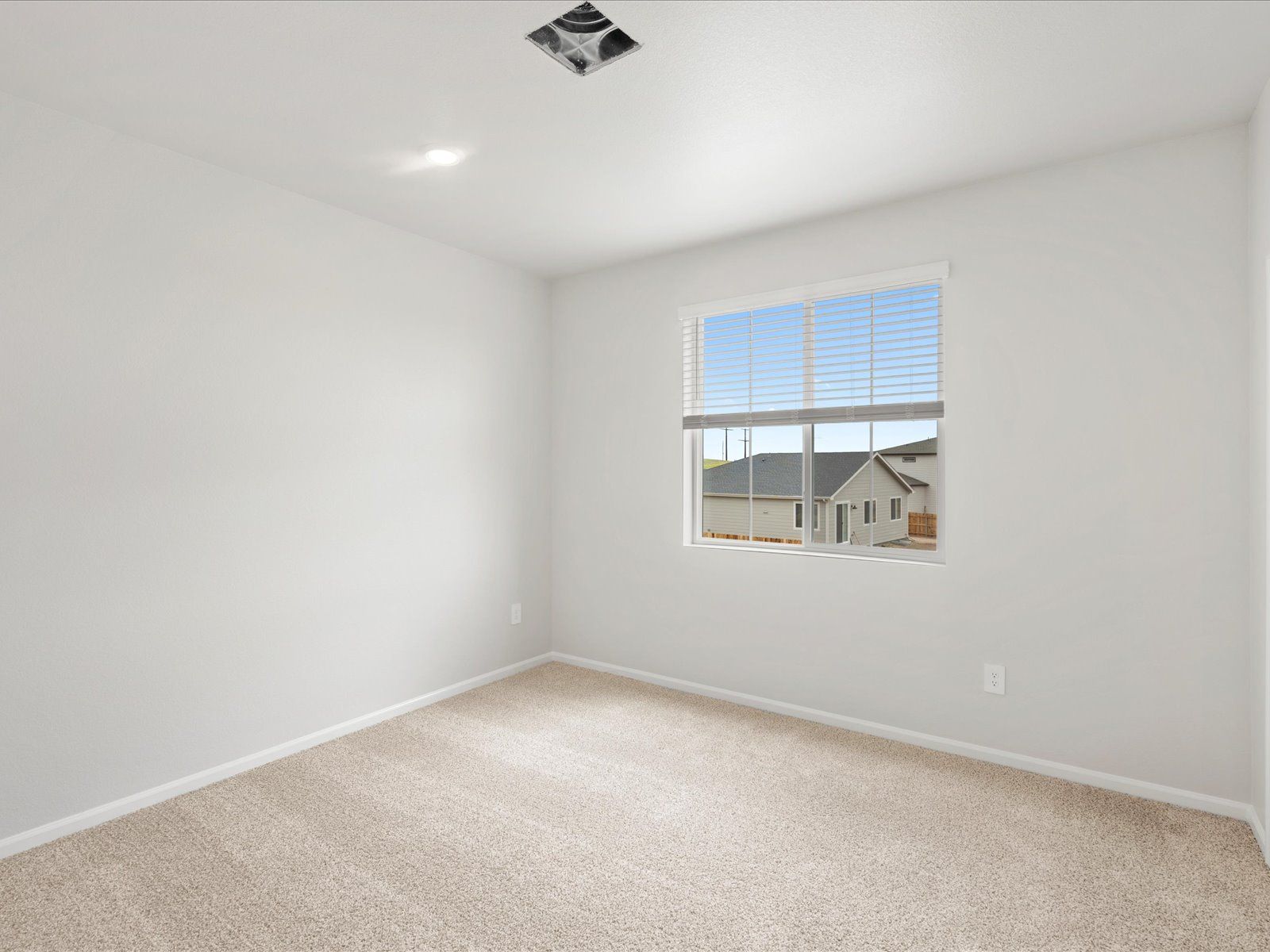 DEN_Paint-Brush-Hills_Kenosha_Bedroom_10334-Hartwood-Dr