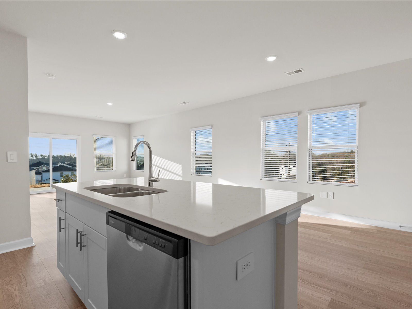 943 Penfold Pointe (Sydney)