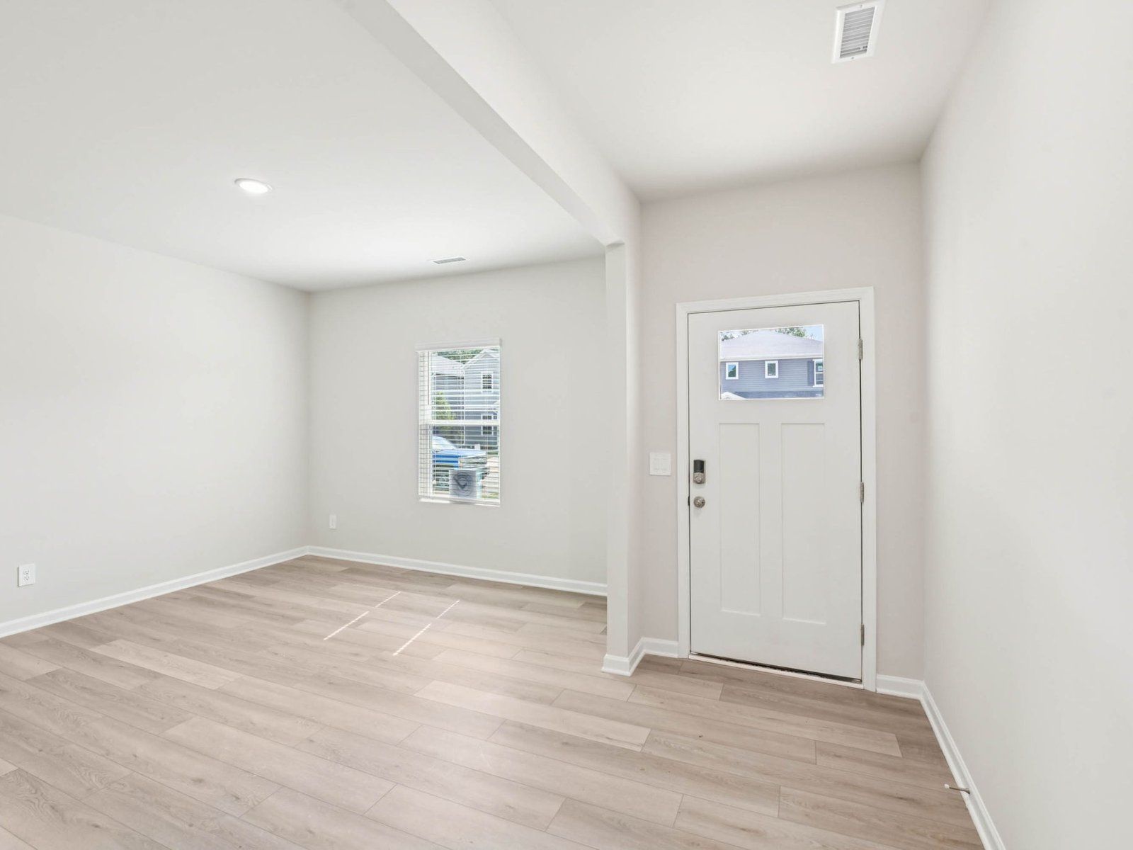 685 White Birch Ln (Chatham)