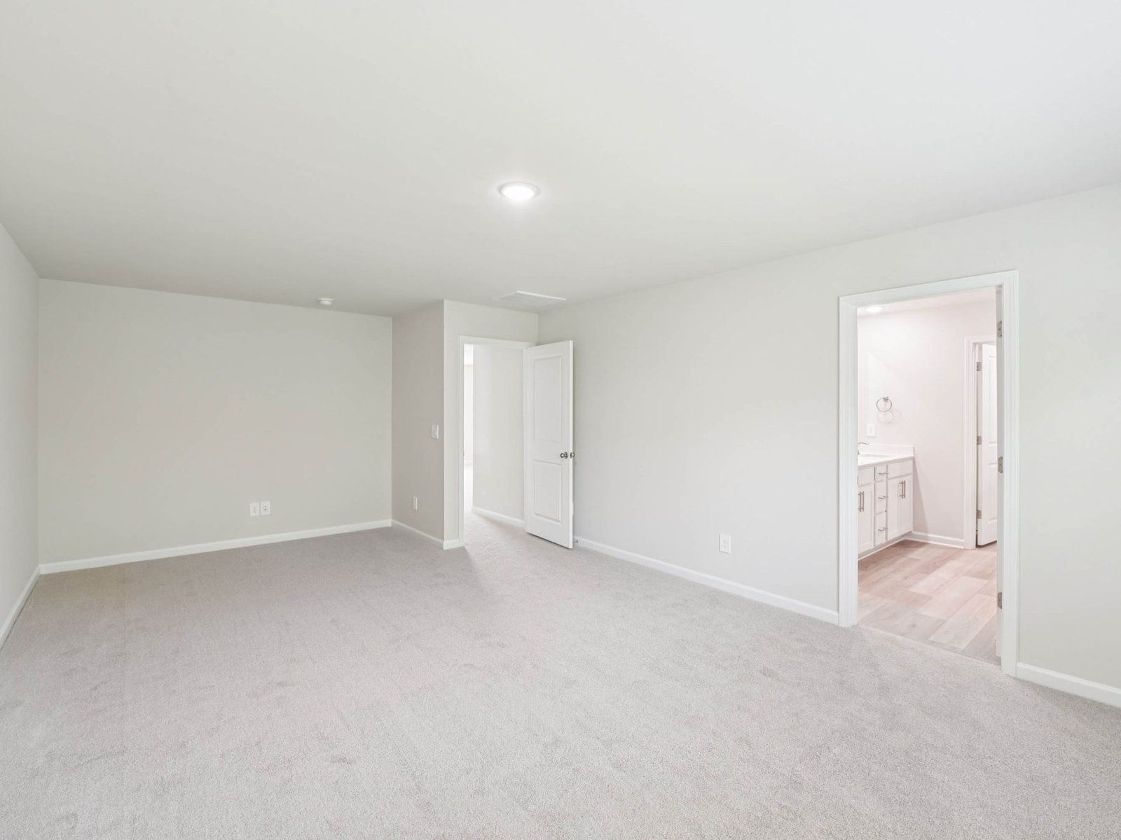 685 White Birch Ln (Chatham)