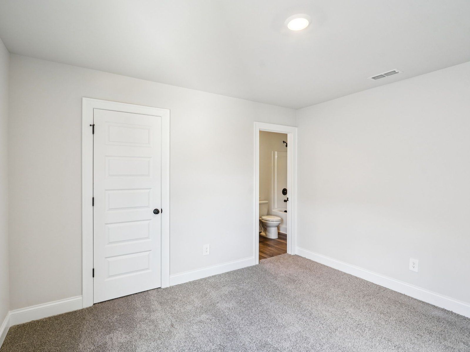 The Taylorsville Basement floorplan with the Distinct Gray interior package.