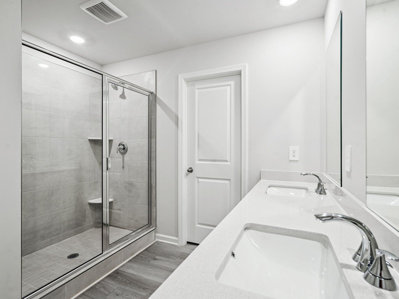 The Paisley floorplan with the Clarity Linen interior package.